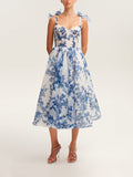 Blau mit Blumenmuster